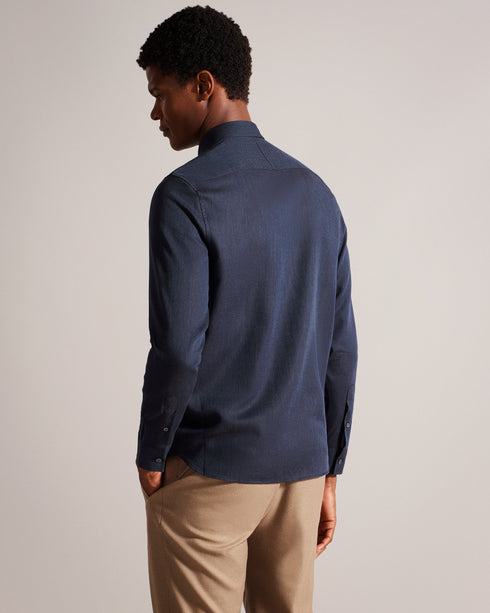 CROTONE-Shirts-Crafted from high-quality cotton, CROTONE offers both comfort and style. With its classic silhouette and ever-loved herringbone texture, it exudes sophistication. The button fastening and buttoned sleeve cuffs add a polished touch to this wardrobe staple. Cotton shirt Long sleeves Button fastening Classic collar Buttoned sleeve cuffs- Ted Baker Romania